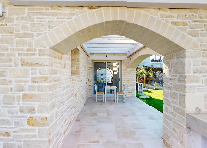 Lumidana Chania (Crete)